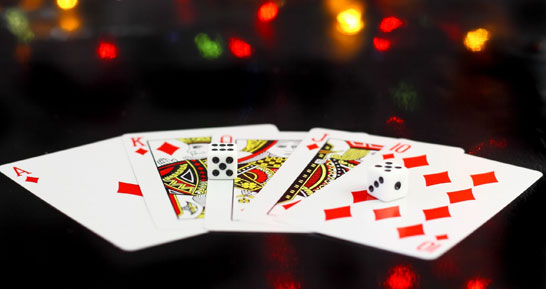 Xì tố tên tiếng Anh còn gọi Poker là một dạng game bài siêu hot trên thị trường